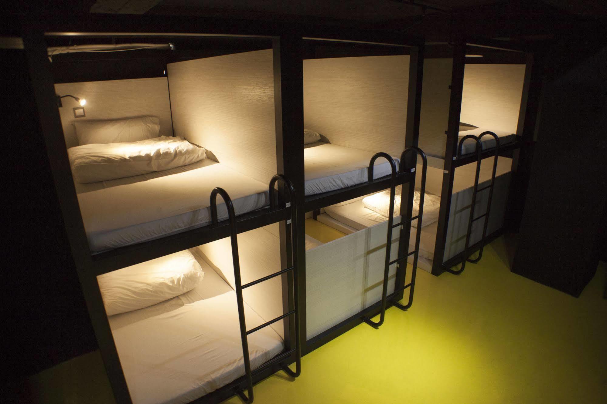 Ximen Corner Hostel New Taipei City Extérieur photo